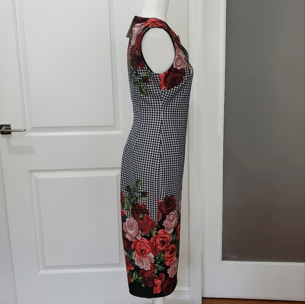 New York Company Queen of Hearts Sheath Dress. - Picture 5 of 7